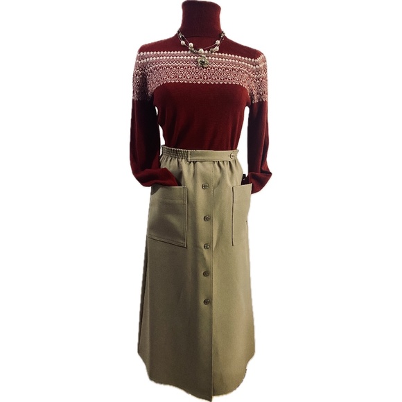 Ann Taylor LOFT Size Medium Sweater - Picture 7 of 7